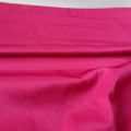 Tkanina taftowa z lekkim połyskiem w kolorze ciemno różowej fuksji na sukienki Tkanina lekko elastyczna, szlachetna, nie prześwitująca,  - skład: mieszanka poliestru i wiskozy - szerokość: 150 cm