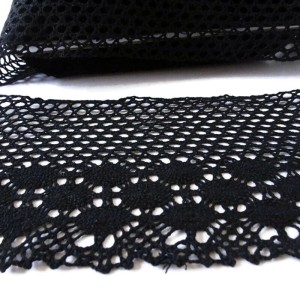 Koronka bawełniana do celów ozdobnych, do stosowania w krawiectwie - kolory: czarna- szerokość 13 cm