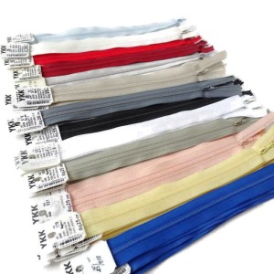 Zamek błyskawiczny (suwak, ekler), cienka spirala, produkcji japońskiej YKK, bardzo dobrej jakości - długość; 25 cm