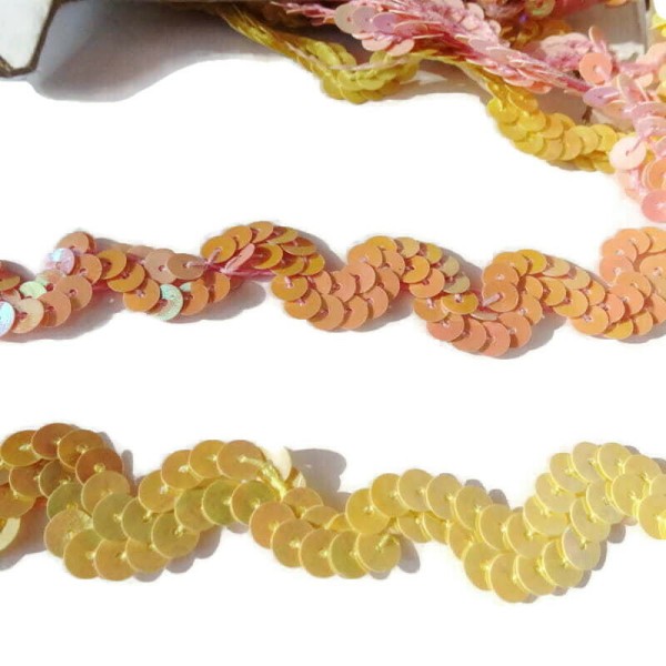 Taśma ozdobna cekinowa  