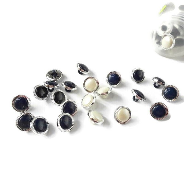 Guzik perłowy 11 mm na nóżce