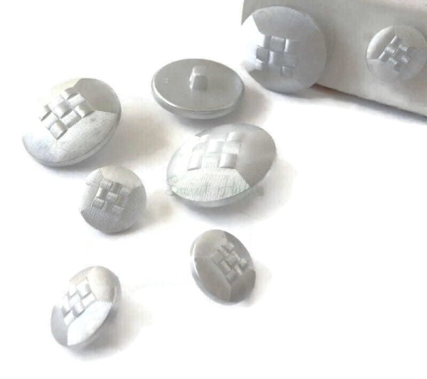 Guzik  płaszczowy  27 mm