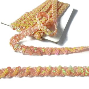 Taśma ozdobna cekinowa, do celów zdobniczych, do stosowania w krawiectwie  - szerokość 1,50 cm - kolory:  morelowy