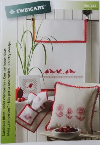 Wydawnictwo Zweigart ze wzorami na haft krzyżykowy i płaski. na obrazki, serwety, poduszki i inne. Opracowanie na mulinę Anchor, DMC, Madeira - format A5 - 12 stron - papier kredowy, lakierowany