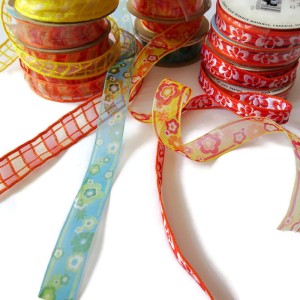 Wstążka ozdobna, na krążku 4 mb - szerokość 15 mm - różne kolory do wyboru