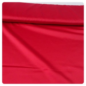 Tkanina satyna na sukienki, kostiumy, stroje sceniczne- szerokość: 1,50 m- skład: poliester-kolor czerwony