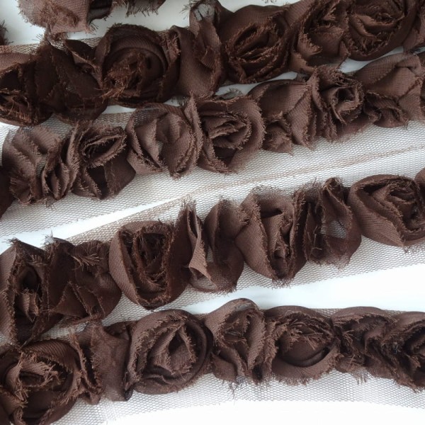 Taśma ozdobna na tiulu