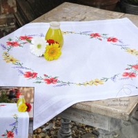 Serweta V-0158551 do haftu  krzyżykowego | wianek kwiatowy