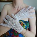 rękawiczki szydełkowane z bawełny-obwód przy nasadzie palców 18 cm-długość całych 22 cm