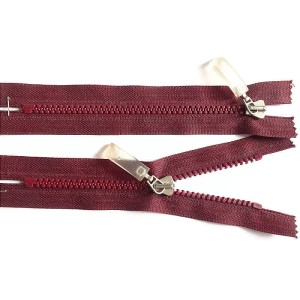 Zamek kostkowy (suwak, ekler),  - plastikowy, kolor bordowy - długość 16 cm (ząbki + wykończenie)