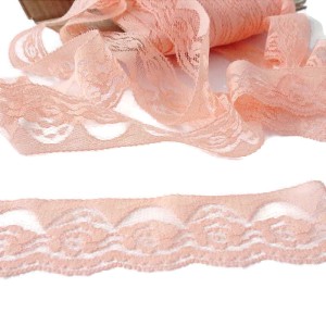 Koronka stylonowa w taśmie w kolorze morelowym- szerokość 4 cm- do celów ozdobnych- do stosowania w krawiectwie.
