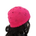 Czapka w kolorze ciemno różowym  z włóczki 100 % bawełnianej - rozmiar: na płasko wysokość 19 cm - obwód głowy 52 cm- dla dziewczynki 5-6 lat
