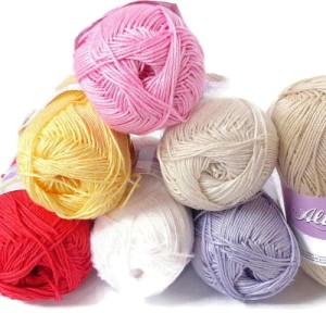 Włóczka z bawełny Myra na letnie czapki, kapelusze. - Skład: bawełna merceryzowana - motek 50 g / 169 m