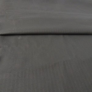 Tkanina płócienna w kolorze ciemno brązowym w delikatny paseczek, do różnych celów - skład: bawełna -szerokość tkaniny 160 cm - cena za  mb