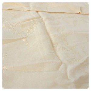 Tkanina żorżetowa z haftem, półprzezroczysta, lekka, przewiewna, na letnie sukienki, bluzeczki  - szerokość 160 cm  - cena za kupon 2,50 x 1,60 mb - wyprzedaż taniej