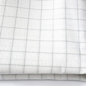 Tkanina kanwa Floba 18 ct -  69 krzyżyków na 10 cm do haftu krzyżykowego produkcji Zweigart - skład tkaniny: 70 % wiskoza, 30% len - kolor biały