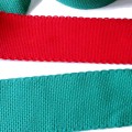 Taśma do haftu krzyżykowego typu aida  (26 krzyżyków) -szerokość 5 cm, - skład: bawełna 100% - kolor: czerwony