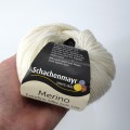 Włóczka Merino Extrafine Silky Soft 120 - motek 50g/120m - kolor ecru 502 - skład:68% wełna merynos, 32% Lyocell (Tencel)