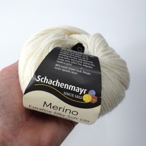 Włóczka Merino Extrafine Silky Soft 120 - motek 50g/120m - kolor ecru 502 - skład:68% wełna merynos, 32% Lyocell (Tencel)