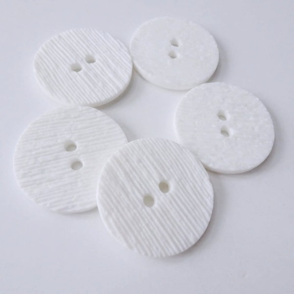 Guzik duży, biały | guzik płaszczowy