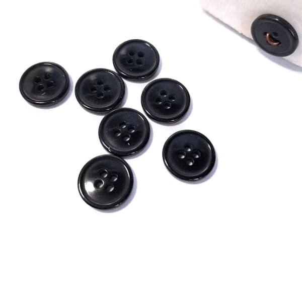 Guzik  garniturowy czarny 13 mm 