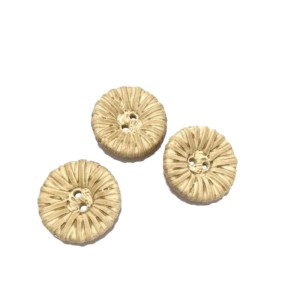 Guzik plastikowy w kolorze naturalnym o średnicy 22 mm. Cena za kpl/3 szt