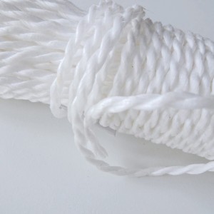 Sznurek poliestrowy do suszarek ubrań,  skręcany przeznaczony do różnych celów -  motek 30 mb