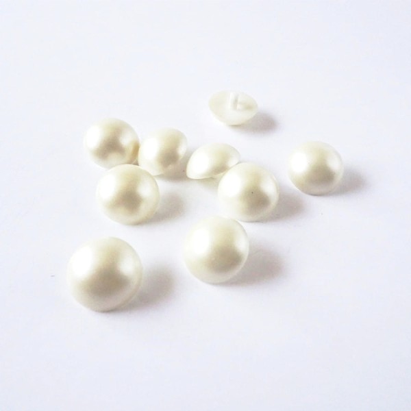 Guzik  perełkowy 18 mm