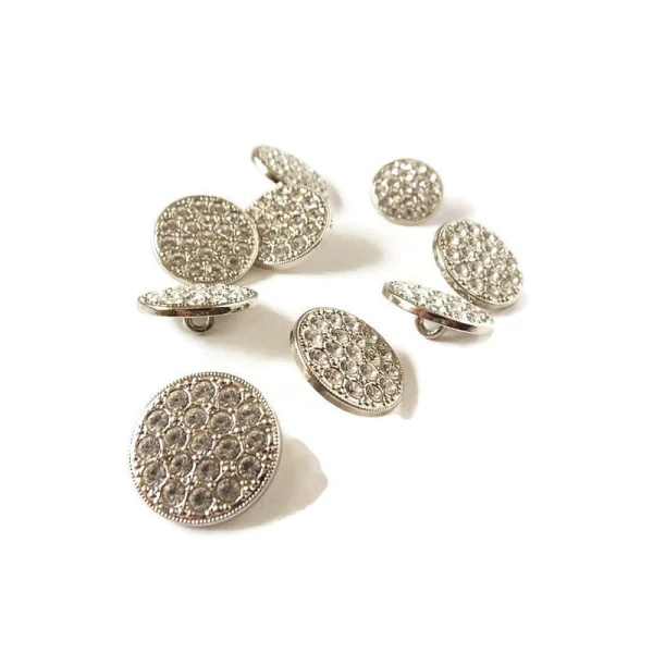 Guziki metalowy z oczkami