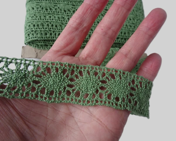 Koronka zielona wstawka 30 mm