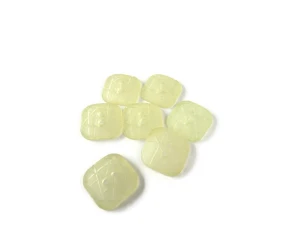 Guzik kwadrat o boku 23 mm lekko przezroczysty, guzik do żakietów letnich, sweterków - kolor: pistacjowy - cena za kpl/6 szt