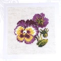 Zestaw do haftu krzyżykowego 1857 produkcji Riolis na tkaninie aida  w kolorze naturalnym
- gęstość 10 ct 40 krzyżyków / 10 cm
- rozmiar obrazka 13 cm x 13 cm