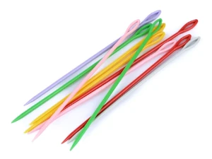 Igła plastikowa do szycia dzianin, do tkania, bezpieczne igły dla dzieci-  długość 15 cm - oczko 20 mm- mix kolorów